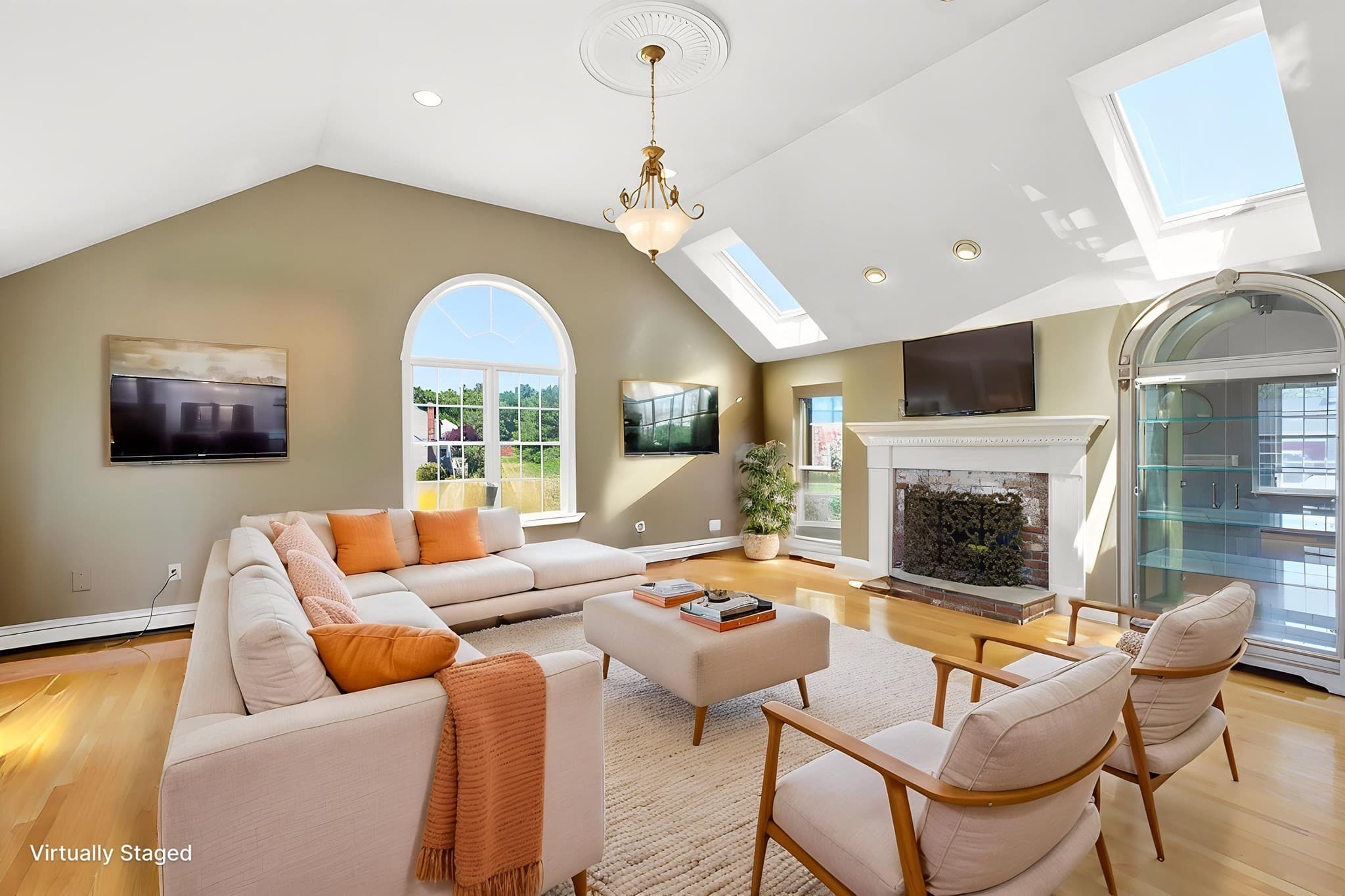 Single Family Residence at 27 Charles Ave, Uxbridge MA 01569, photo 2 of 42