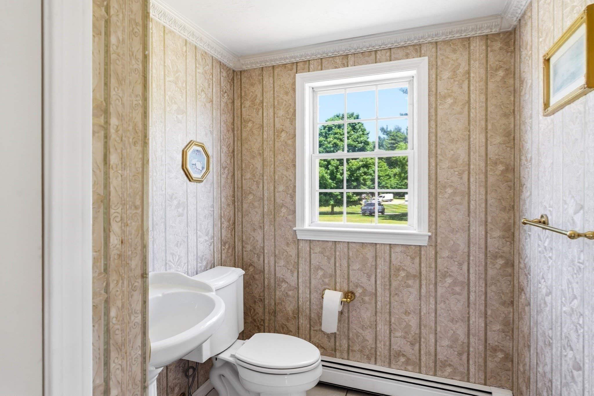 Single Family Residence at 27 Charles Ave, Uxbridge MA 01569, photo 12 of 42