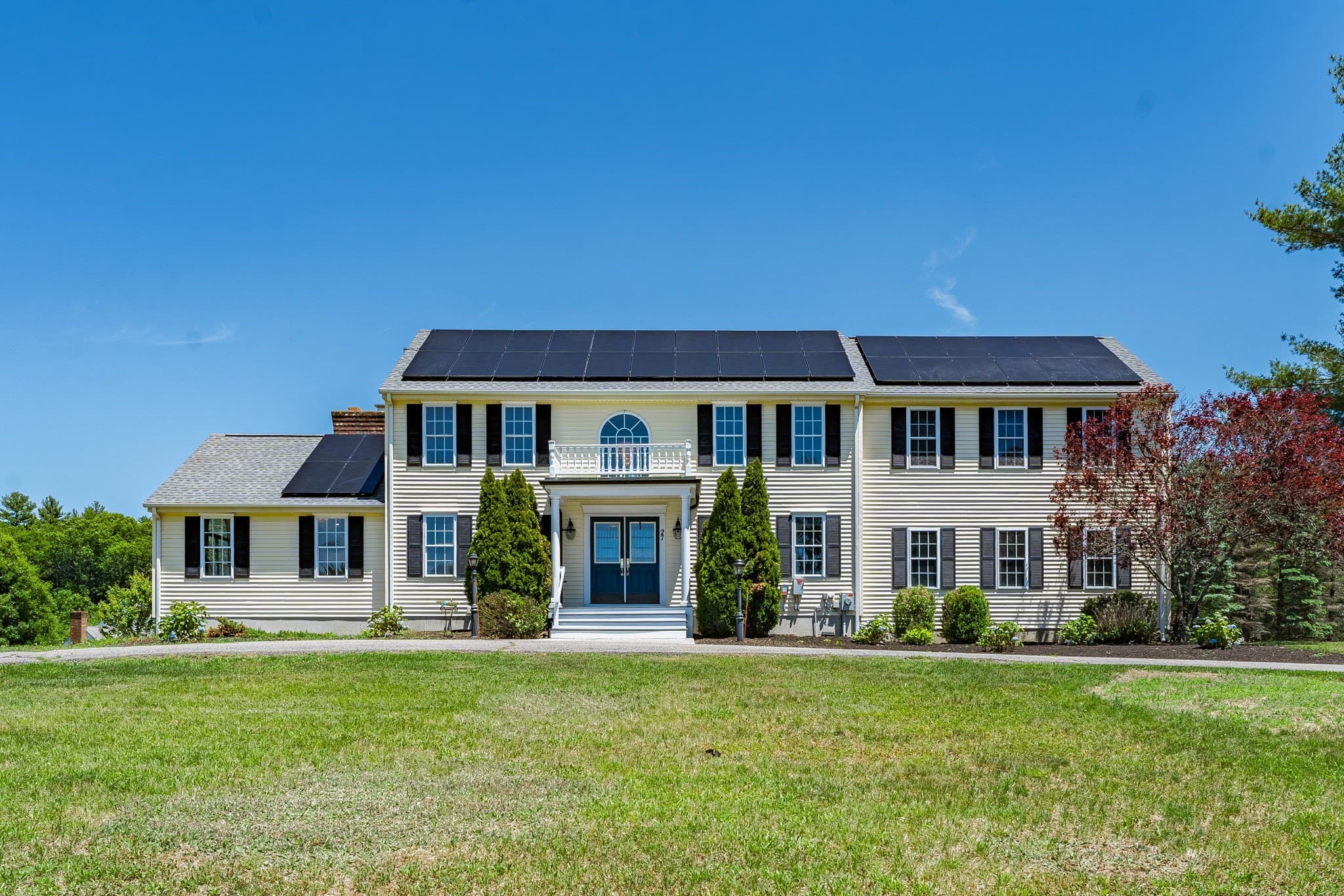 27 Charles Ave, Uxbridge MA 01569