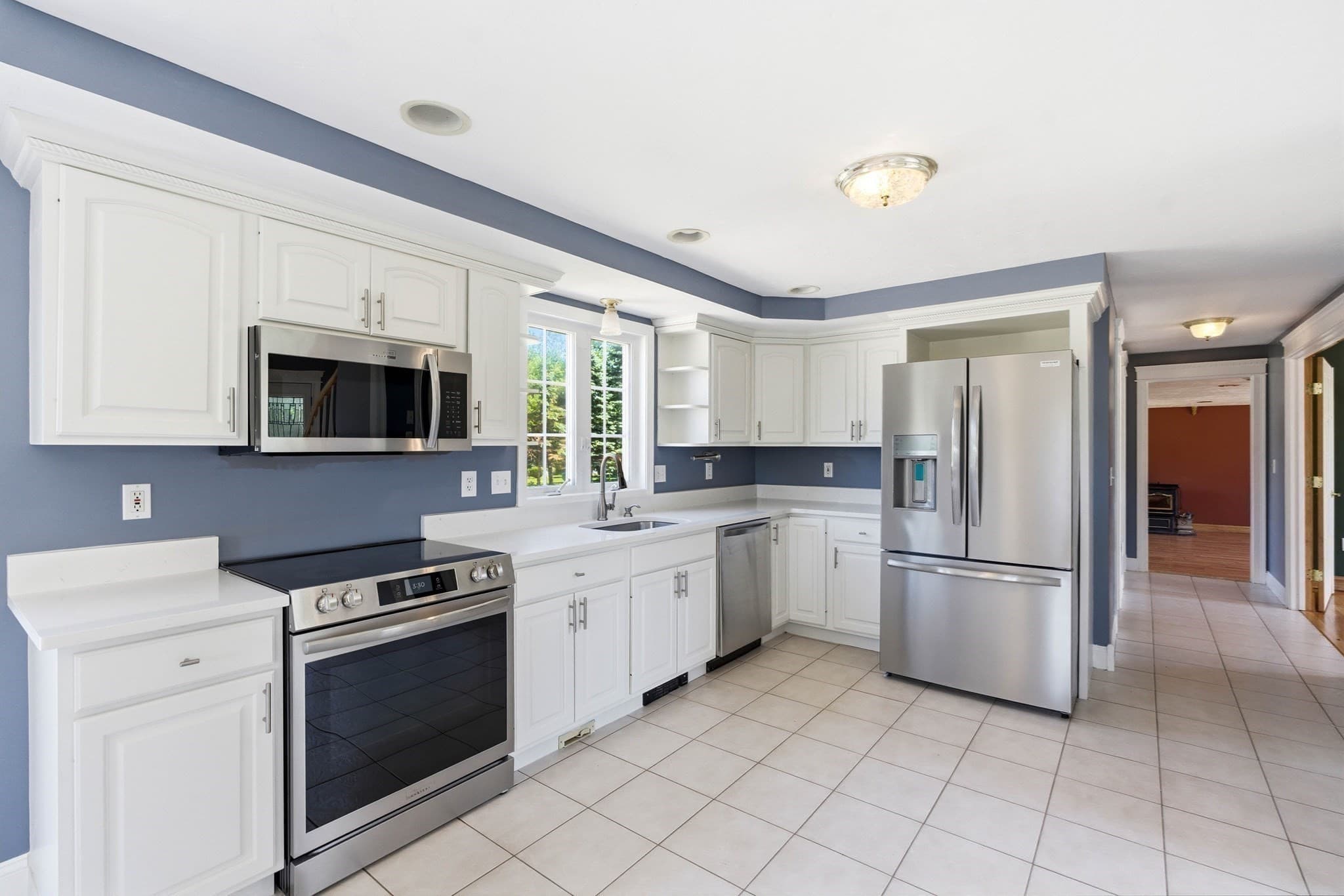Single Family Residence at 27 Charles Ave, Uxbridge MA 01569, photo 4 of 42