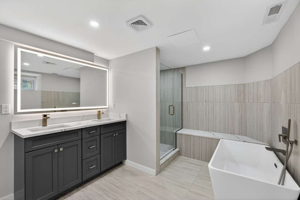 Condominium at 21 Hutchinson # 1, Winthrop MA 02152, Winthrop, photo 16 of 16