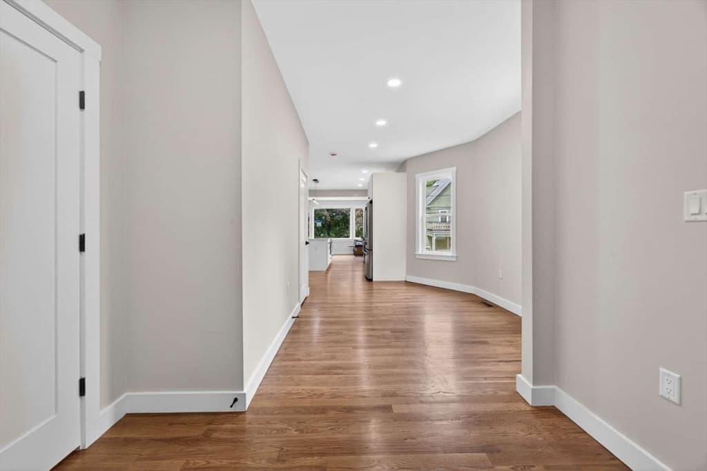 Condominium at 21 Hutchinson # 1, Winthrop MA 02152, Winthrop, photo 7 of 16