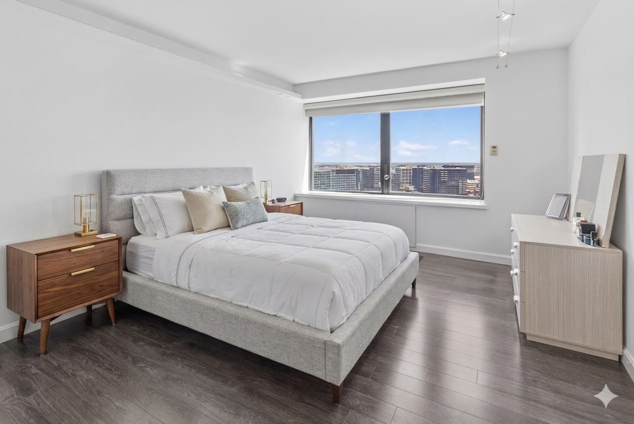 Condominium at 85 East India Row # 33E, Boston MA 02110, photo 10 of 14