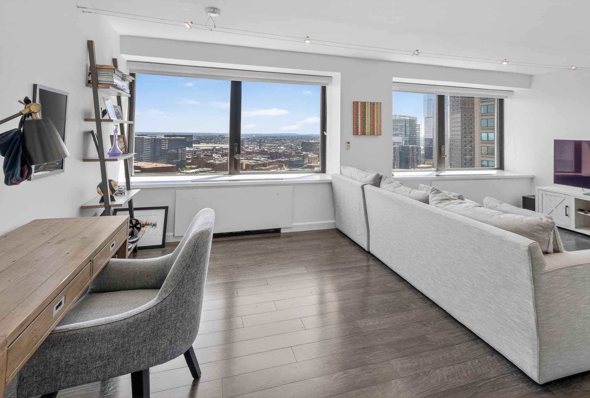 Condominium at 85 East India Row # 33E, Boston MA 02110, photo 4 of 14