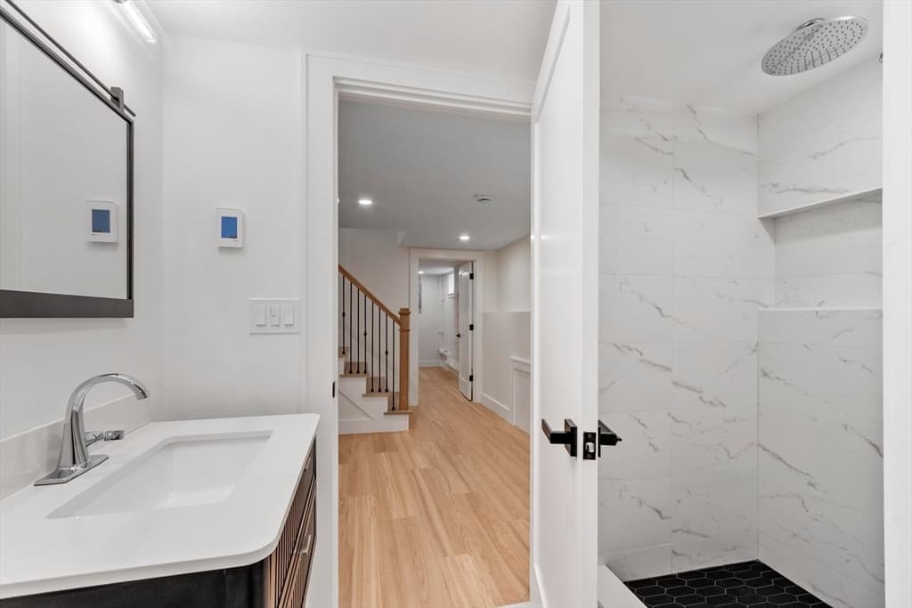 196 Doty St, Waltham MA 02452 photo 32
