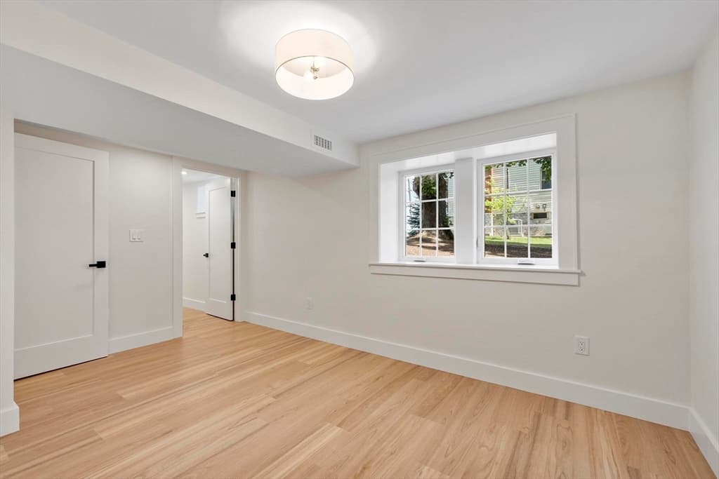 196 Doty St, Waltham MA 02452 photo 31
