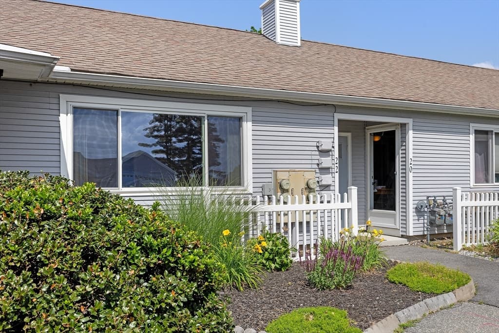 22 Fredette St # 22, Chicopee MA 01022 photo 23