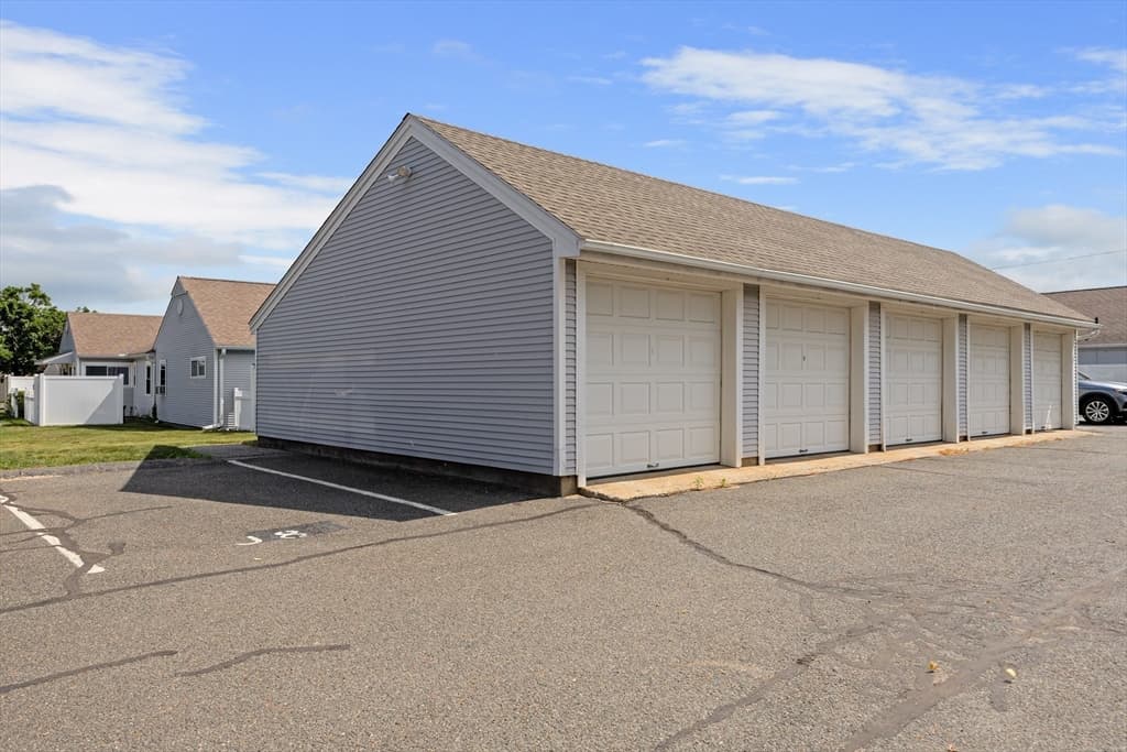 22 Fredette St # 22, Chicopee MA 01022 photo 21