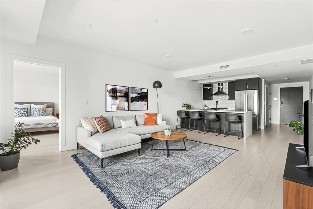 395 Alewife Brook Parkway # 3H, Somerville MA 02144