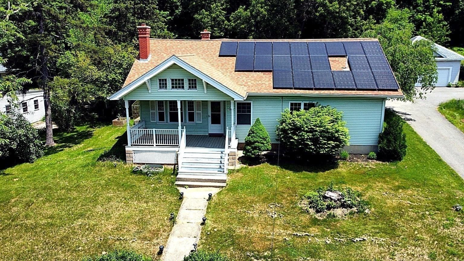 Single Family Residence at 186 Prospect St, Leominster MA 01453, photo 3 of 33