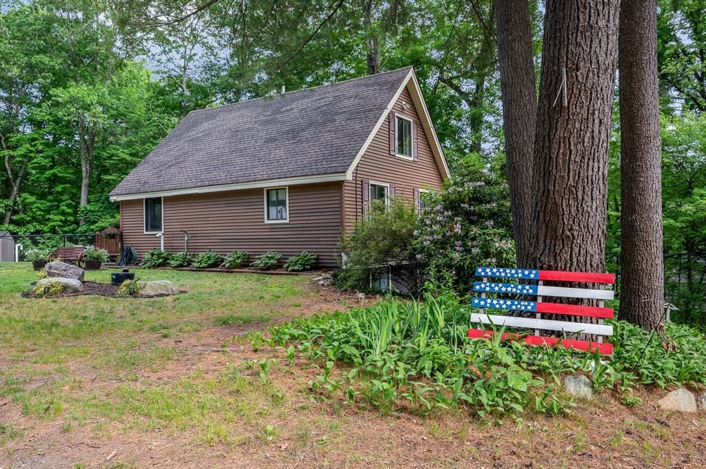 Single Family Residence at 32 Honor Roll Rd, Pelham NH 03076, Pelham, photo 39 of 42