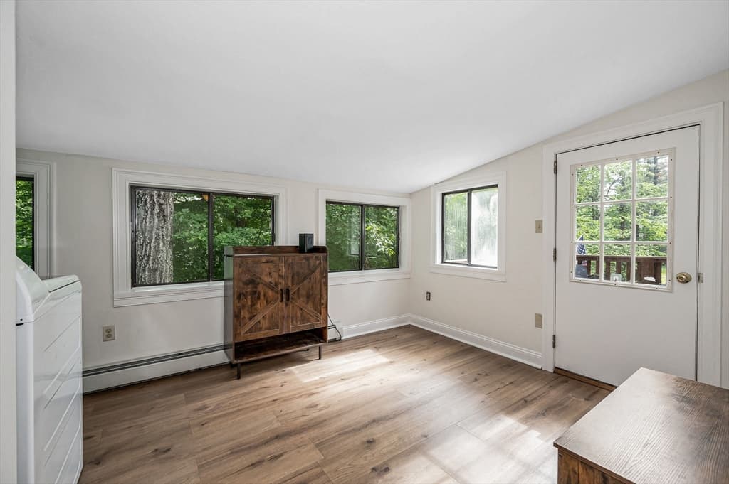 Single Family Residence at 32 Honor Roll Rd, Pelham NH 03076, Pelham, photo 8 of 42