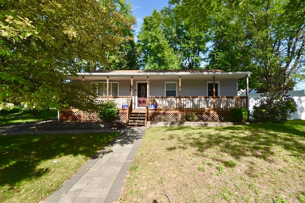 3 Vineland Ave, East Longmeadow MA 01028 photo 4