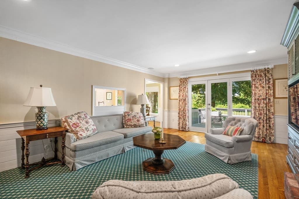 Single Family Residence at 125 Oxbow Road, Needham MA 02492, photo 12 of 38