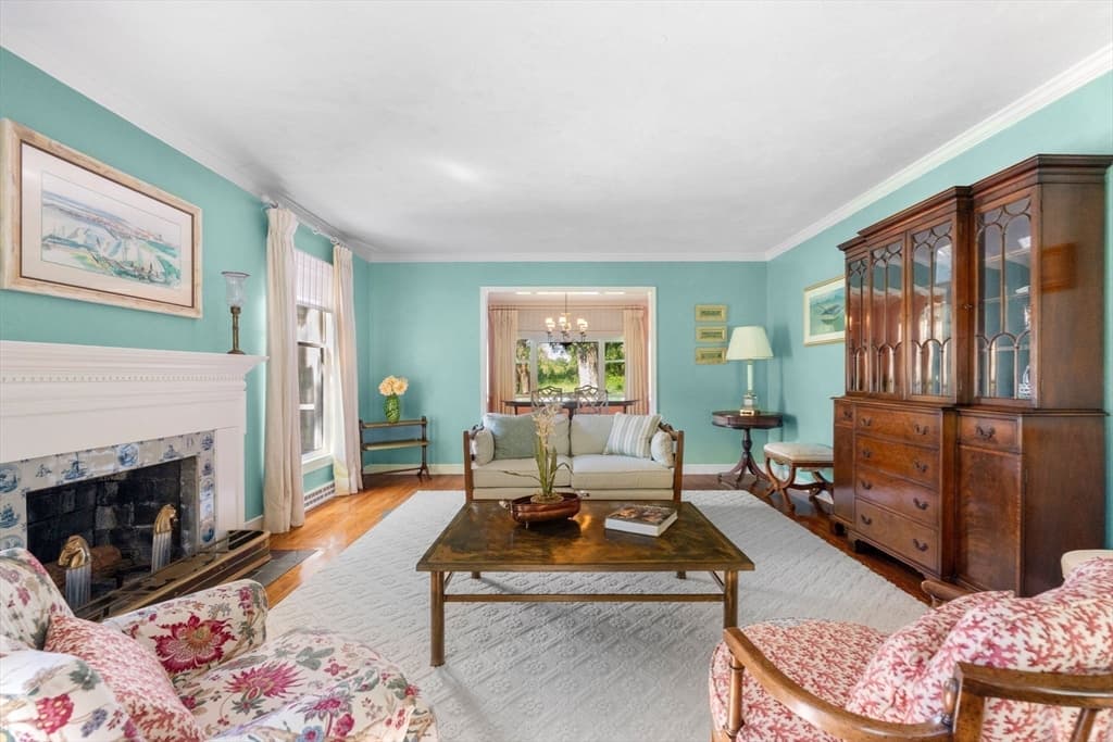 Single Family Residence at 125 Oxbow Road, Needham MA 02492, photo 3 of 38