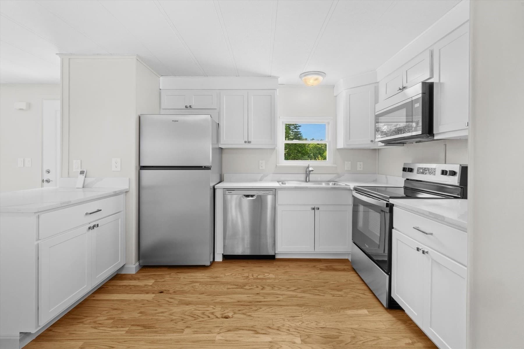 Mobile Home at 18 Foxtail_Dr, Kingston MA 02364, Kingston, photo 2 of 23