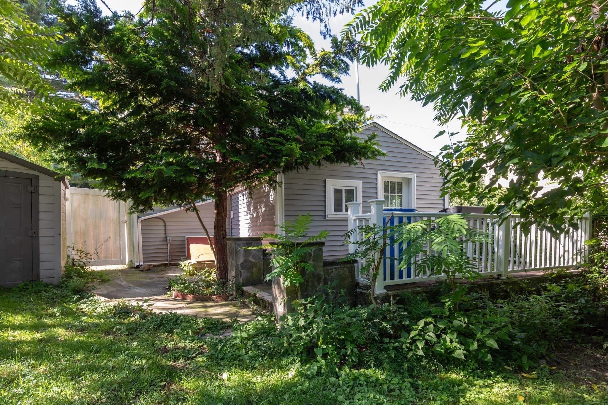 Single Family Residence at 452 Tecumseh St, Fall River MA 02721, photo 22 of 28