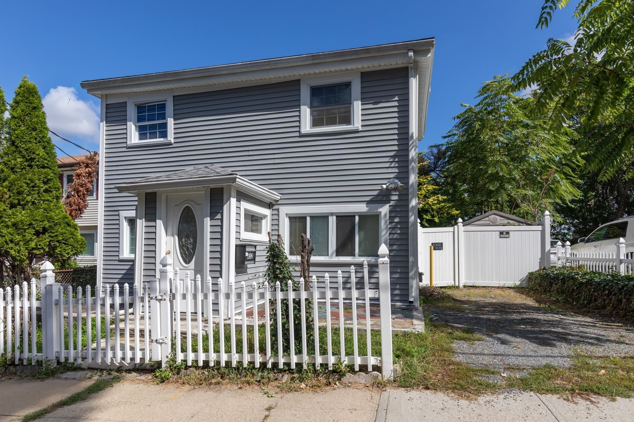 Single Family Residence at 452 Tecumseh St, Fall River MA 02721, photo 3 of 28