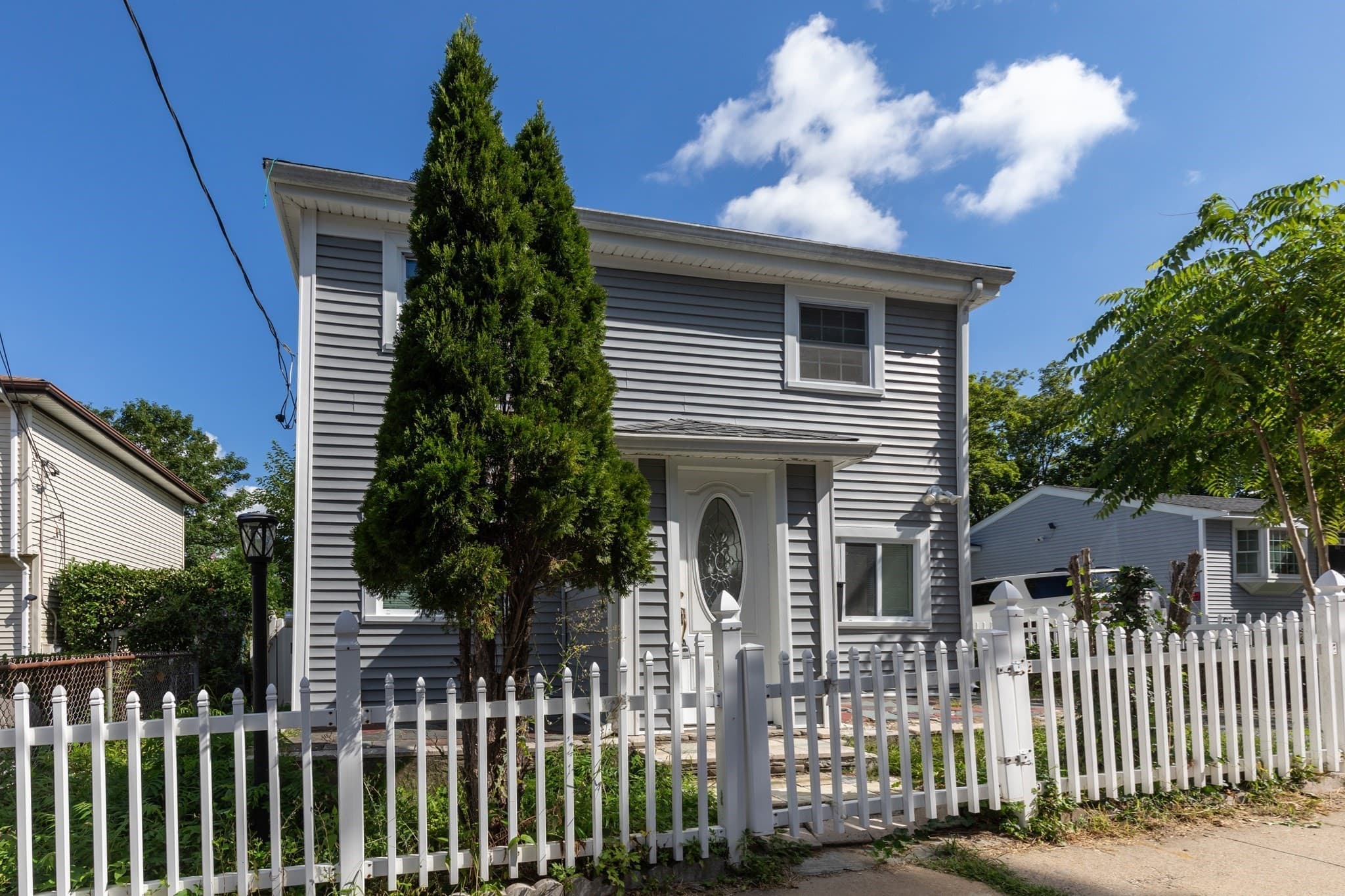 452 Tecumseh St, Fall River MA 02721