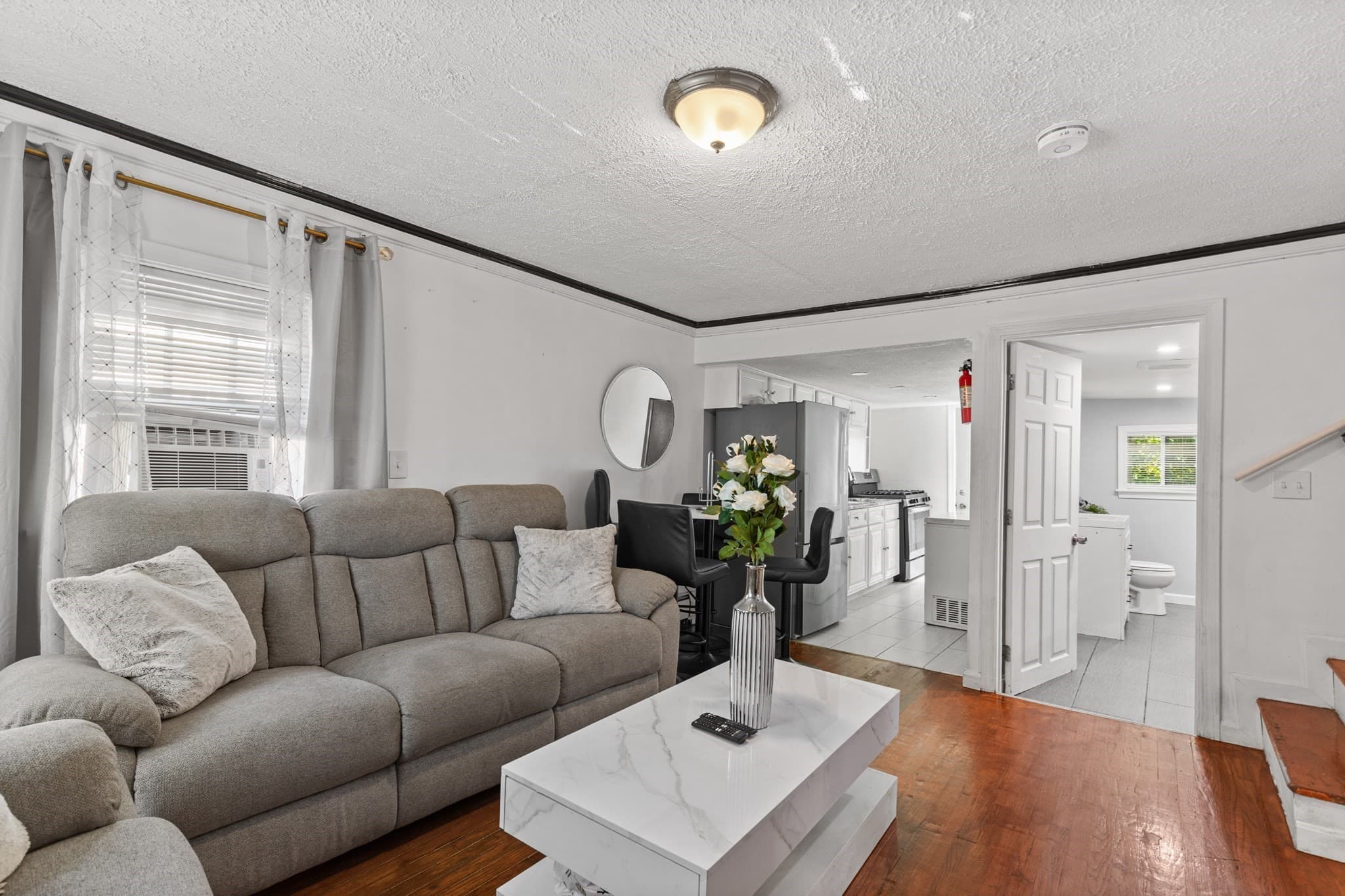 Single Family Residence at 452 Tecumseh St, Fall River MA 02721, photo 5 of 28