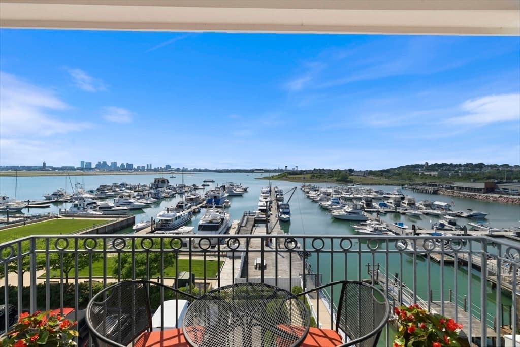 Condominium at 550 Pleasant Street # 411, Winthrop MA 02152, Winthrop, photo 3 of 27