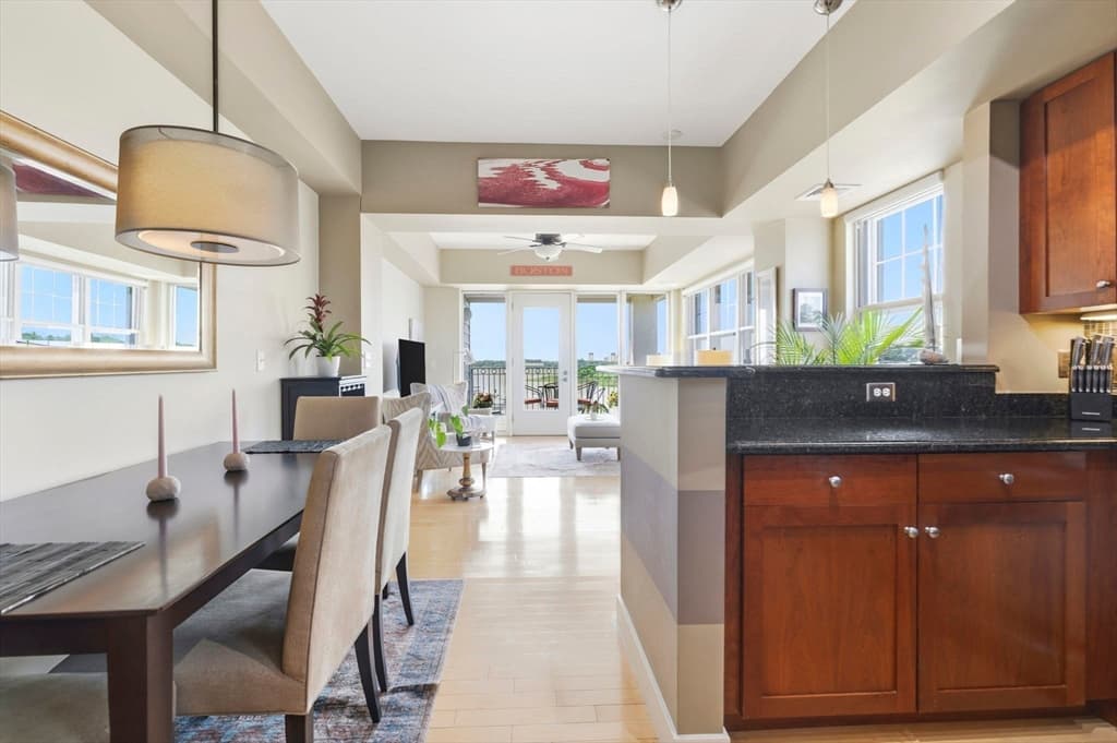 Condominium at 550 Pleasant Street # 411, Winthrop MA 02152, Winthrop, photo 15 of 27