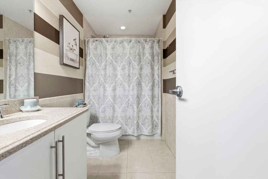 Condominium at 550 Pleasant Street # 411, Winthrop MA 02152, Winthrop, photo 21 of 27