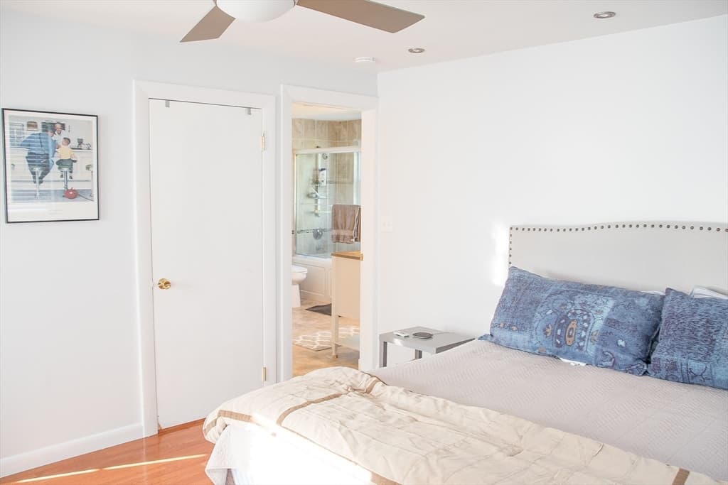 659 Liberty St, Rockland MA 02370 photo 9