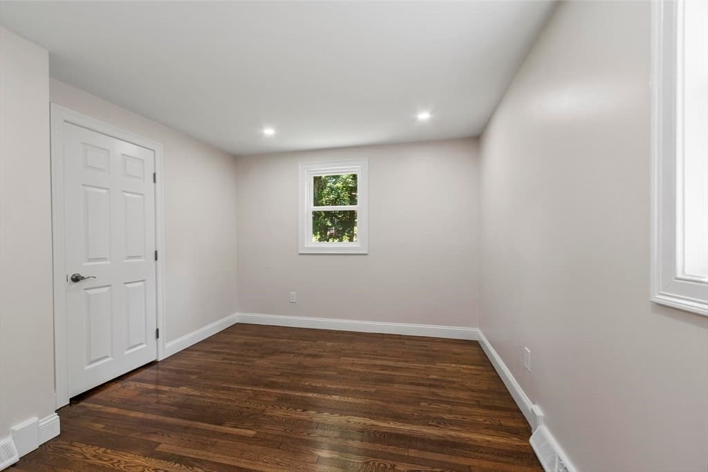 Single Family Residence at 62 Queensland Rd, Billerica MA 01862, photo 16 of 38