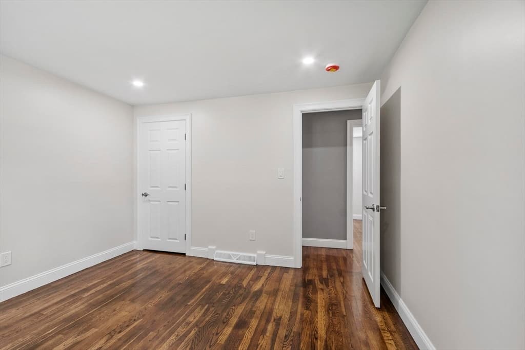 Single Family Residence at 62 Queensland Rd, Billerica MA 01862, photo 9 of 38
