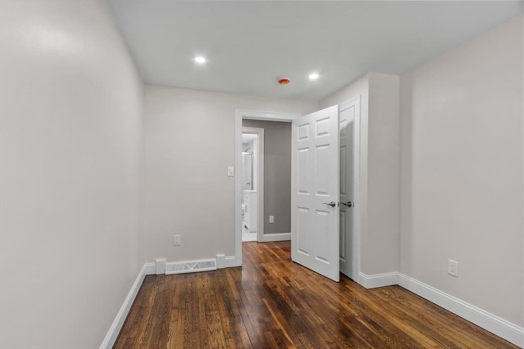 Single Family Residence at 62 Queensland Rd, Billerica MA 01862, photo 10 of 38
