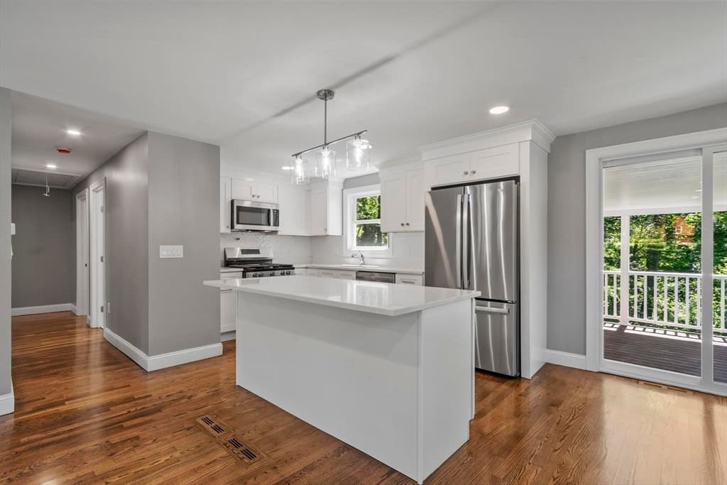 Single Family Residence at 62 Queensland Rd, Billerica MA 01862, photo 4 of 38
