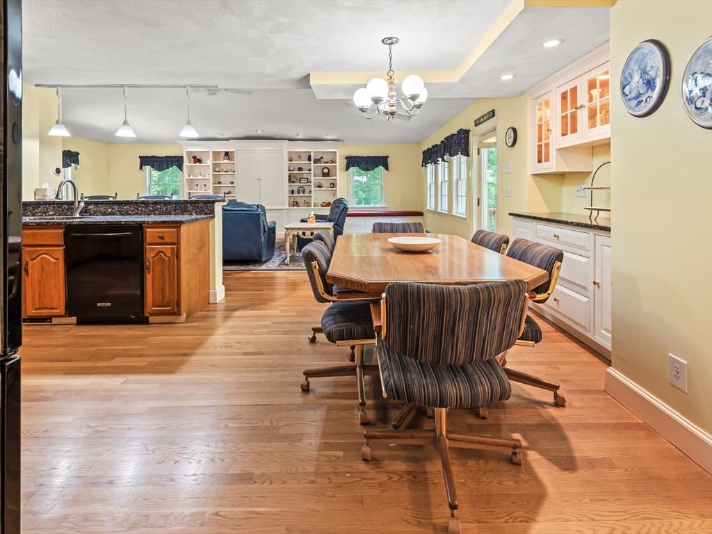 Single Family Residence at 14 Running Brook Cir, Ashland MA 01721, Ashland, photo 9 of 41