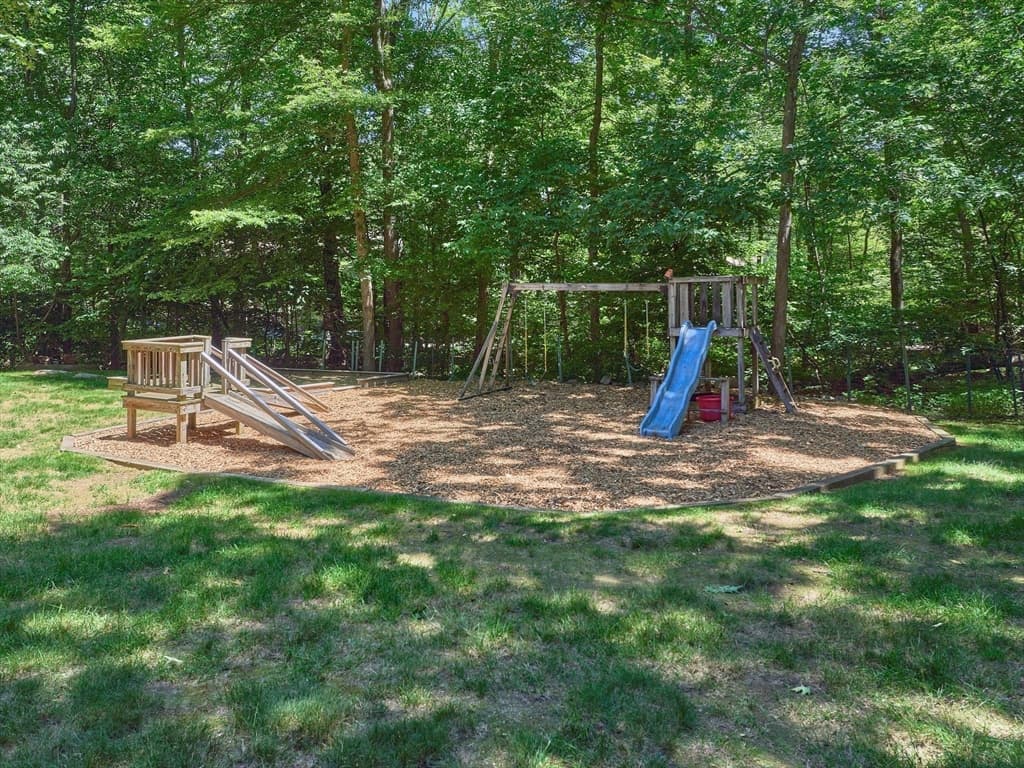 Single Family Residence at 14 Running Brook Cir, Ashland MA 01721, Ashland, photo 34 of 41