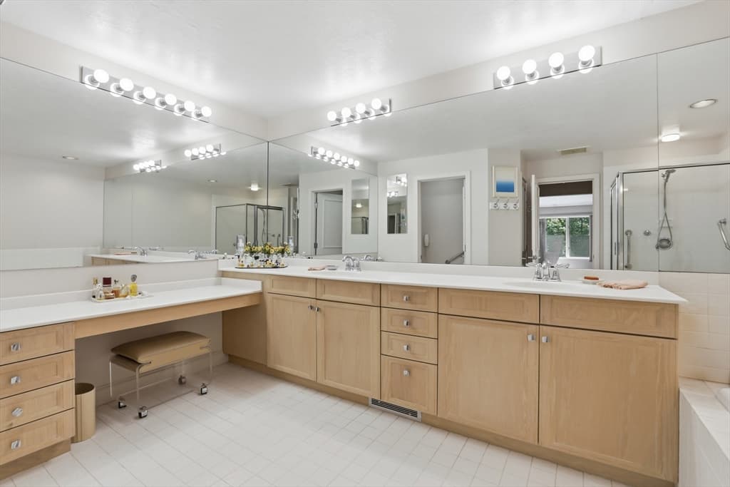 Condominium at 7 Wainwright Road # 47, Winchester MA 01890, photo 21 of 32