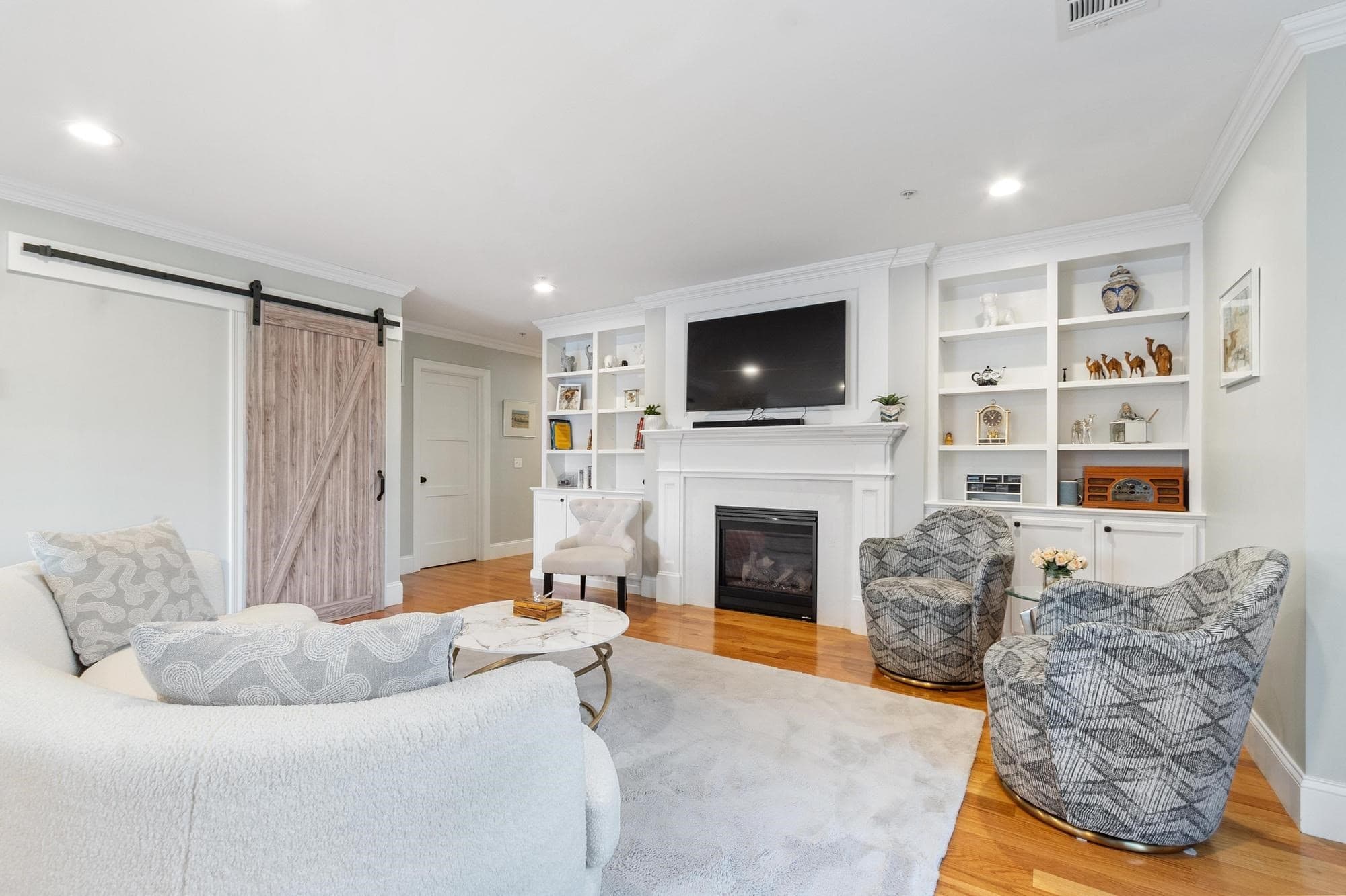 Condominium at 76 South Ave # 201, Natick MA 01760, Natick, photo 13 of 35