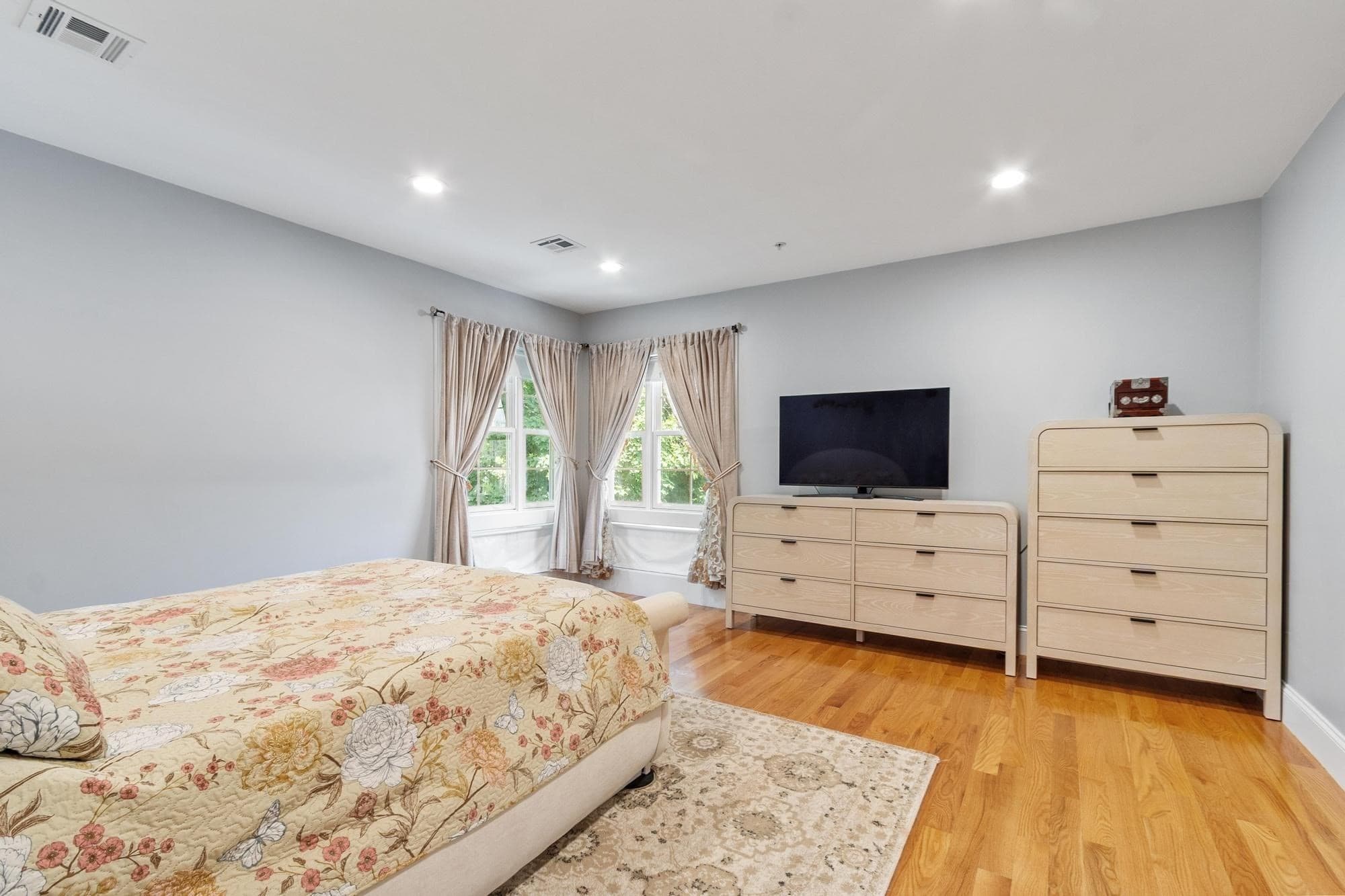 Condominium at 76 South Ave # 201, Natick MA 01760, Natick, photo 20 of 35