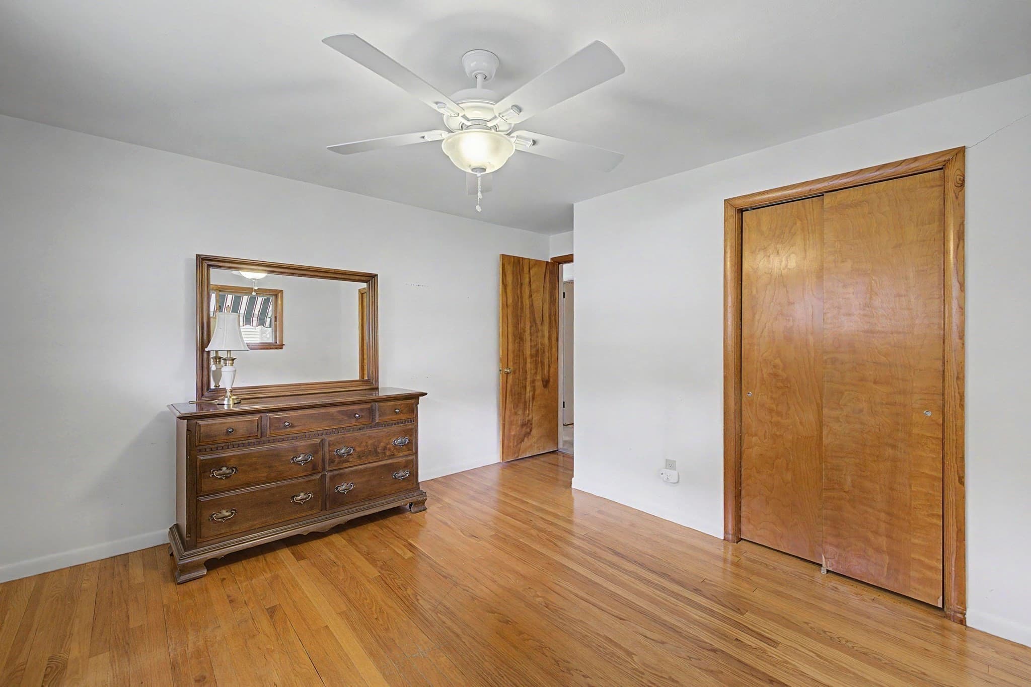Single Family Residence at 54 Portland St, Holyoke MA 01040, Holyoke, photo 10 of 21