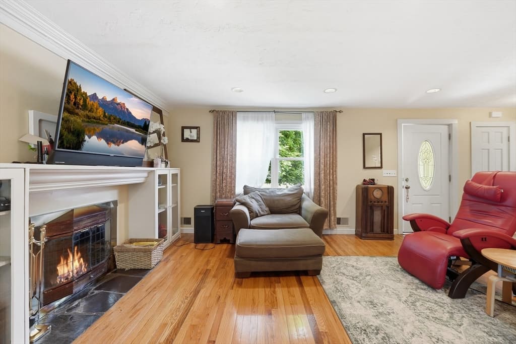 Single Family Residence at 13 Stagg Dr, Natick MA 01760, Natick, photo 2 of 41