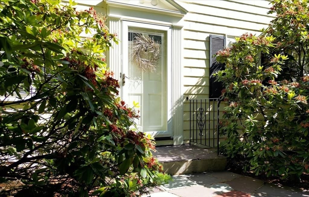 390 Marsh St, Belmont MA 02478 photo 2