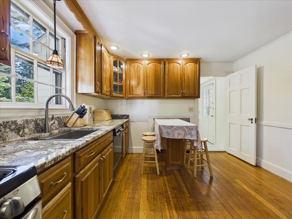 390 Marsh St, Belmont MA 02478 photo 13