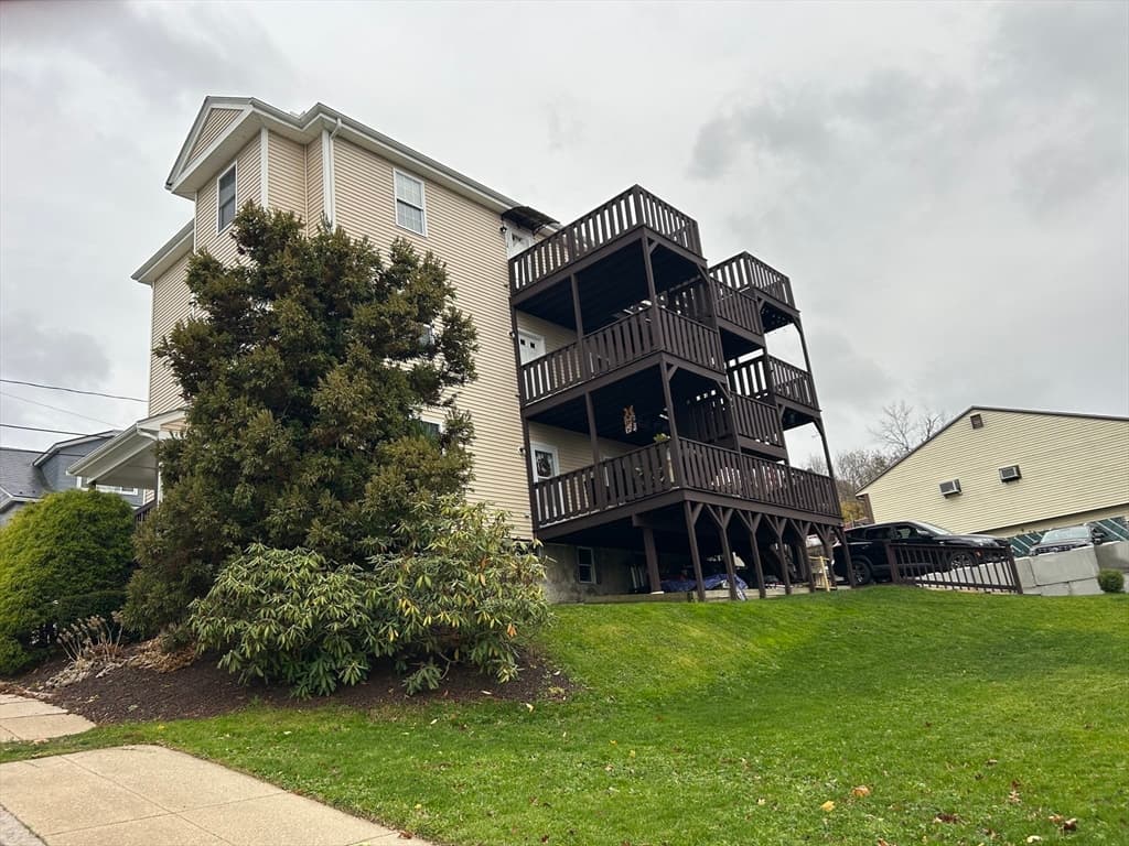 Condominium at 131 Stewart # 3B, Fall River MA 02720, photo 2 of 20