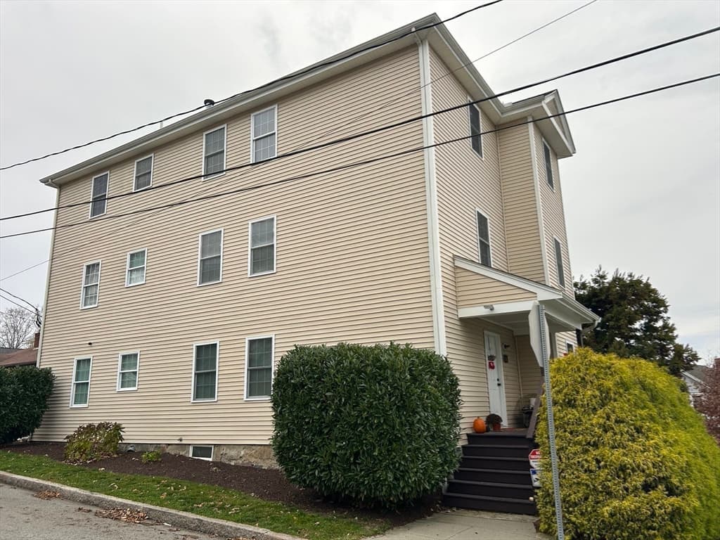 131 Stewart # 3B, Fall River MA 02720