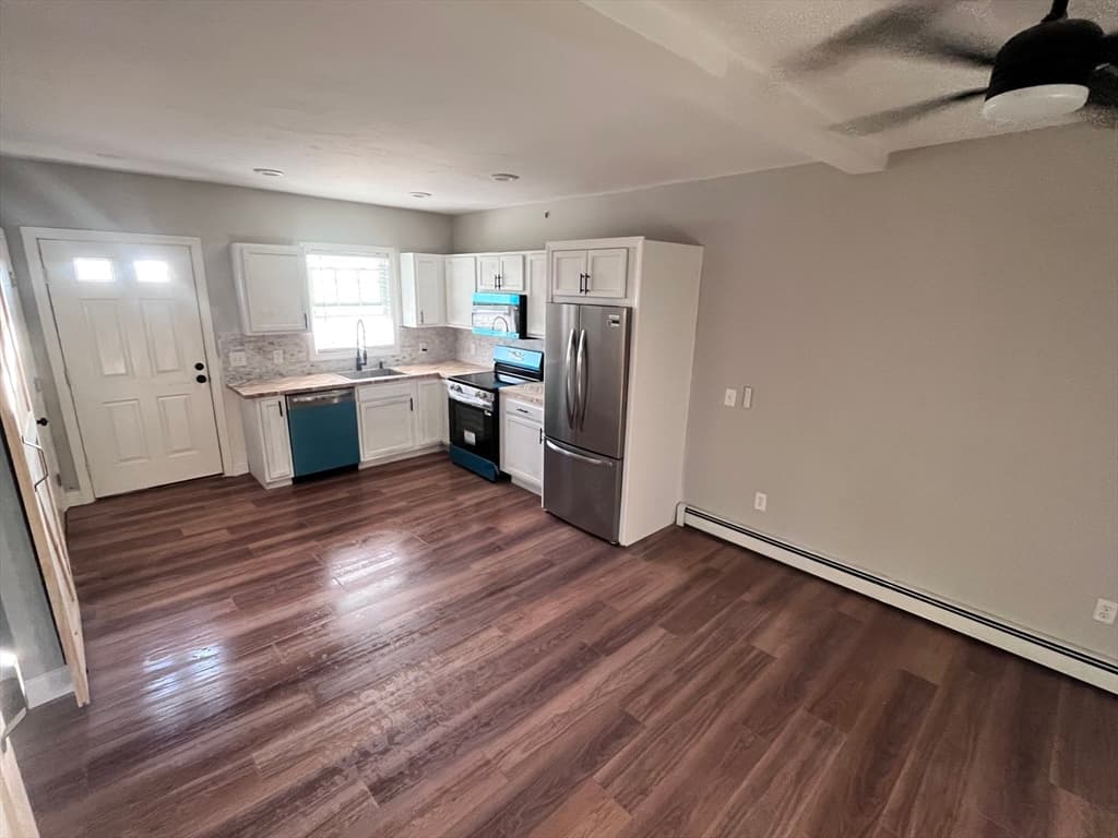 Condominium at 131 Stewart # 3B, Fall River MA 02720, photo 4 of 20