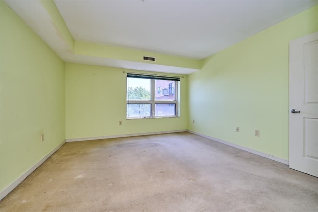 Condominium at 175 Cottage St # 504, Chelsea MA 02150, Chelsea, photo 19 of 31