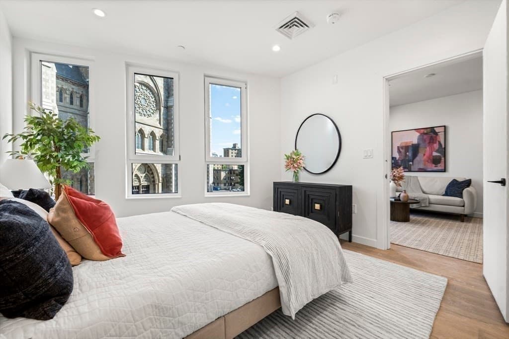 Condominium at 1395 Washington Street, Boston MA 02118, photo 7 of 31