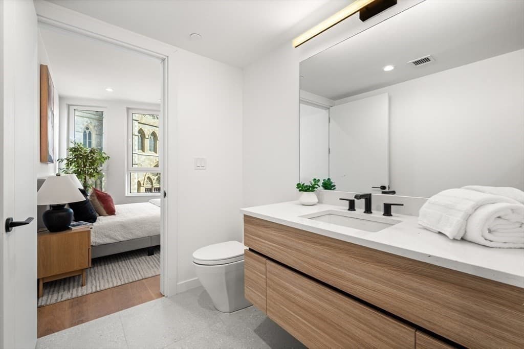Condominium at 1395 Washington Street, Boston MA 02118, photo 9 of 31