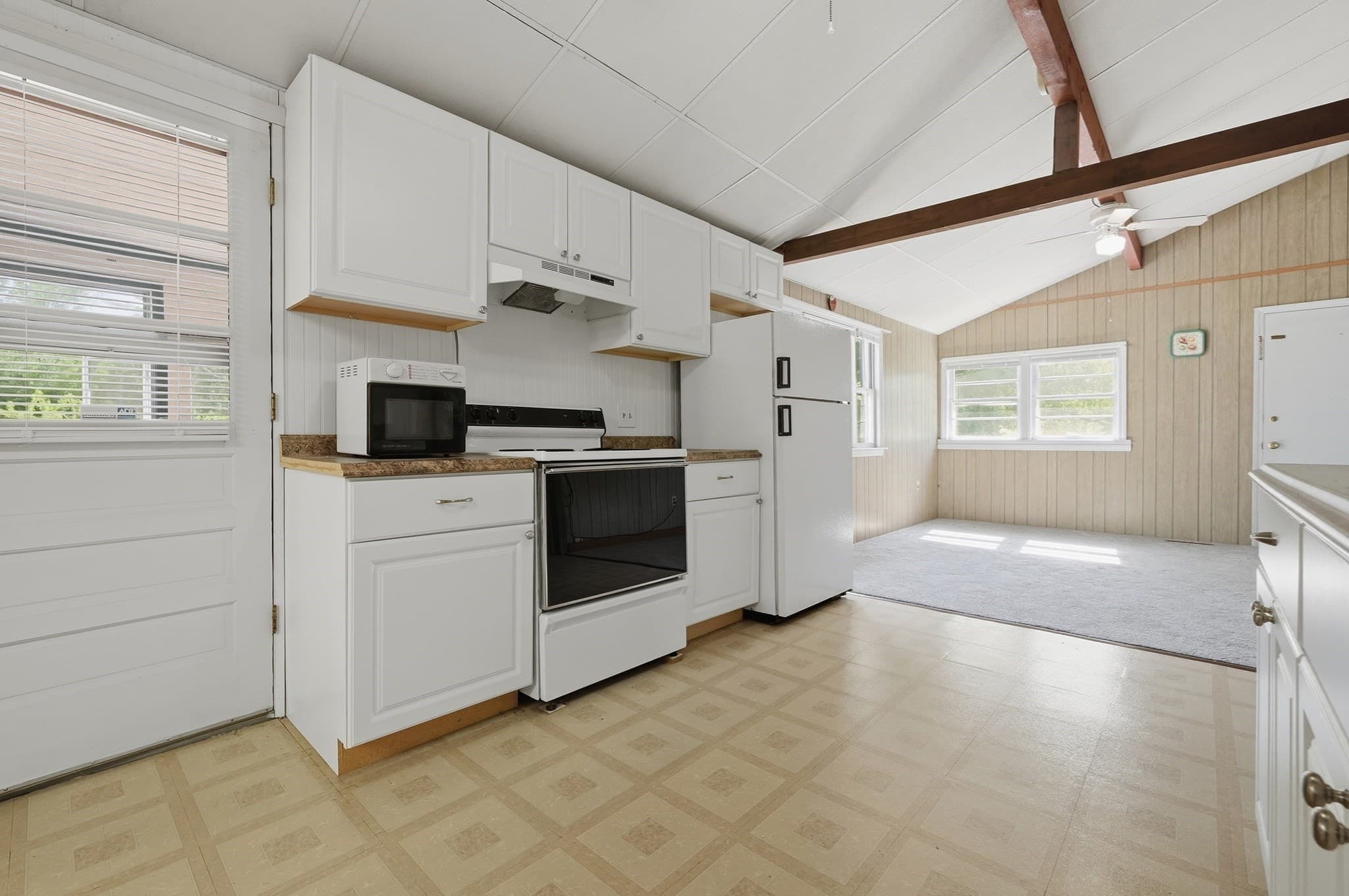 Single Family Residence at 272 Glen Charlie Rd, Wareham MA 02538, photo 17 of 39