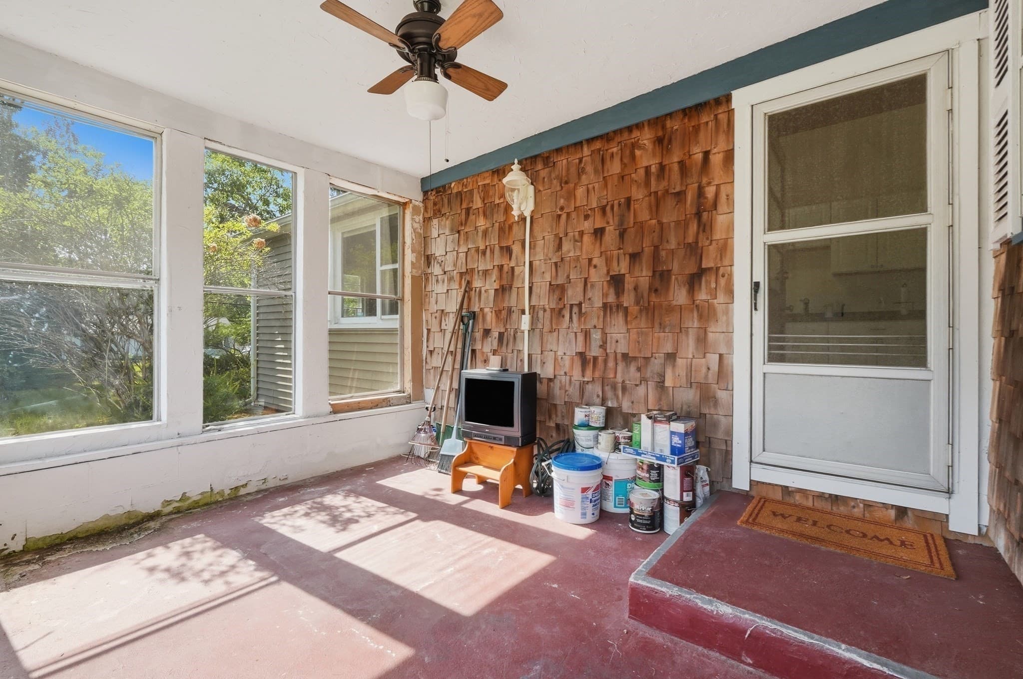 Single Family Residence at 272 Glen Charlie Rd, Wareham MA 02538, photo 7 of 39