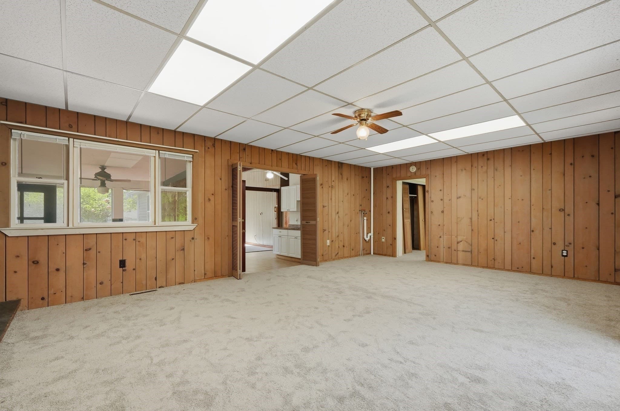 Single Family Residence at 272 Glen Charlie Rd, Wareham MA 02538, photo 11 of 39